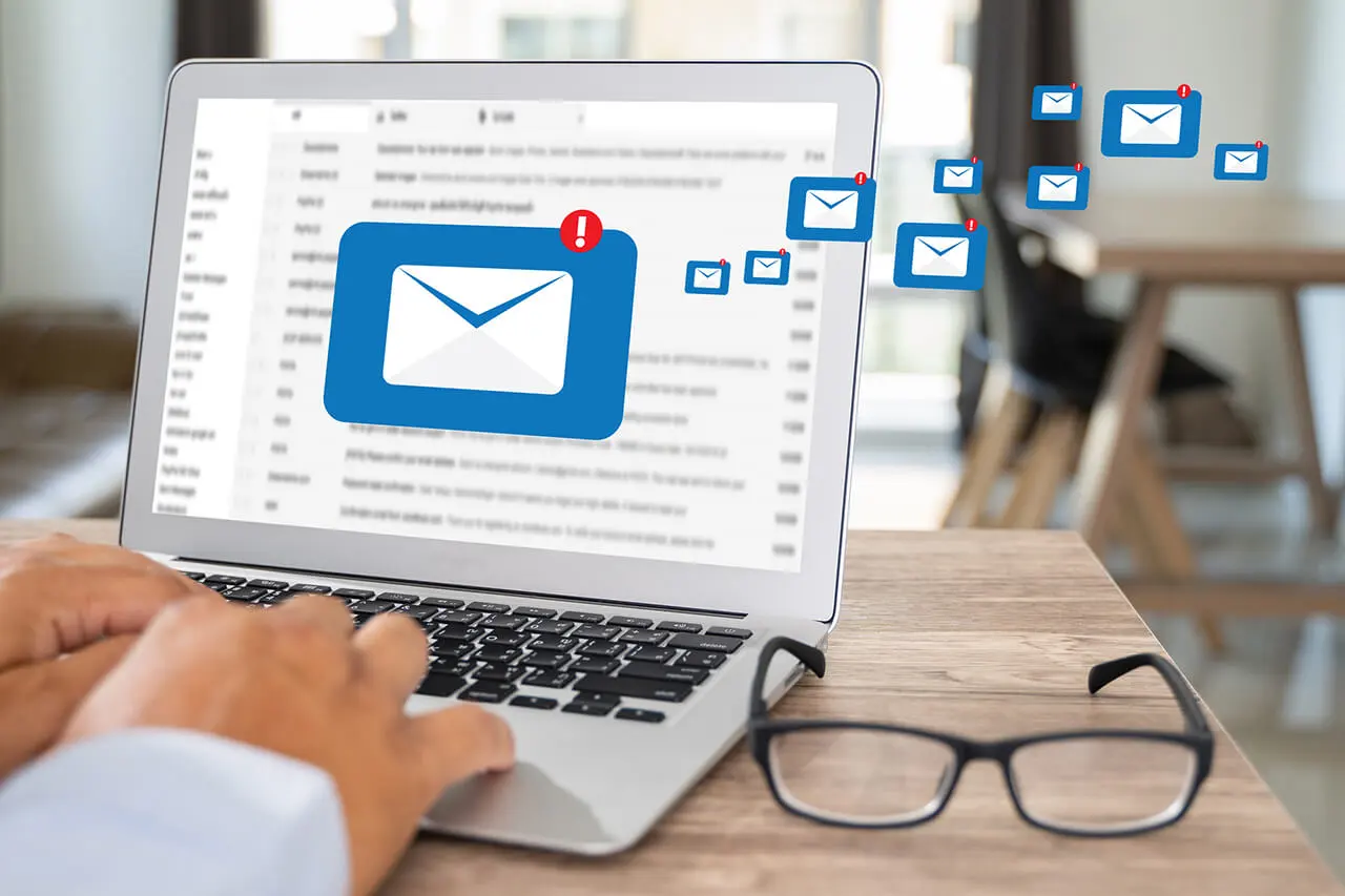 Cách gửi email công việc cho thấy tác phong làm việc